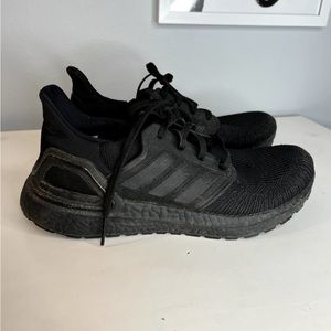 Black Adidas Tennis Shoes